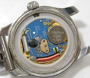 FENDIフェンディ/110レディス・クォーツ腕時計電池交換修理