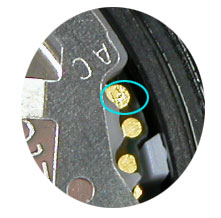 デジタル腕時計の電池交換修理AC端子