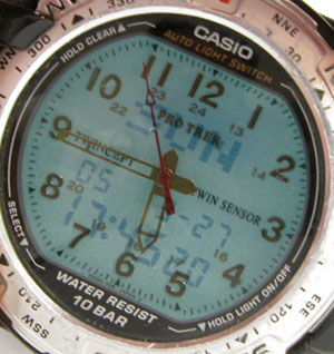 カシオ腕時計(CASIO)Pro Trek/prt50/1375ELライト点灯