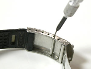 CITIZEN腕時計シチズン（インデペンデント）C351-L16673バックル作業