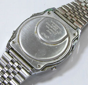 セイコー腕時計（SEIKO)ALBA音声デジタル/Y824-4000裏蓋