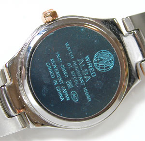 セイコー腕時計WIRED-1N01-0BW0レディス裏蓋