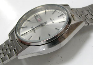 セイコー腕時計(SEIKO)ALBAアルバスタンダードY504-8010ケースサイド