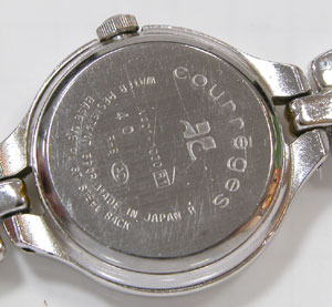 セイコー腕時計クレージュCourreges-V401裏蓋