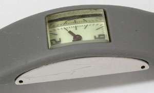 SEIKO腕時計（セイコー）ズッカV220ケースサイド