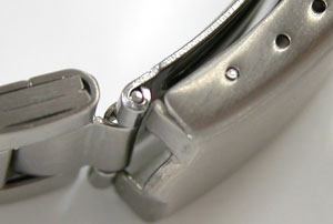 腕時計ベルト調整三つ折れ板バネ式バックル